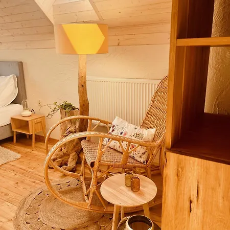 Cztery Pory Roku Z Balia I Sauna * Сворнегаце